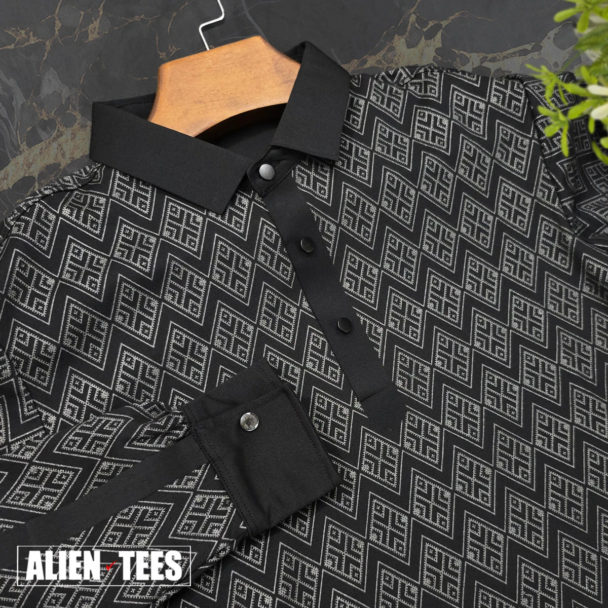 L16 FlexBond DiamondGrid Black Bronze Polo